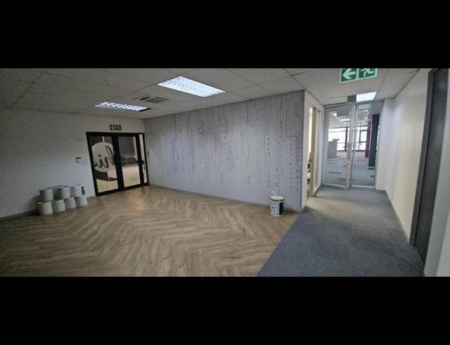 BUSINESS PROPERTY TO RENT IN MIDRIDGE PARK